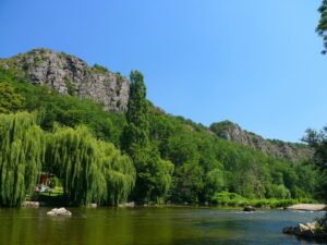 Randonnée sur le GR de Pays Tour de la Suisse Normande près du Manoir de l’Oseraie